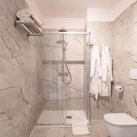 Apartahotel Palazzo Le Giare - Luxury Bari