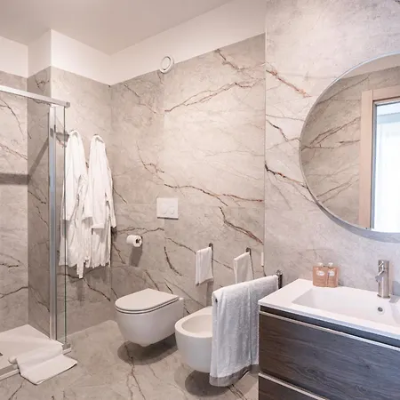 מלון דירות Palazzo Le Giare - Luxury 3*